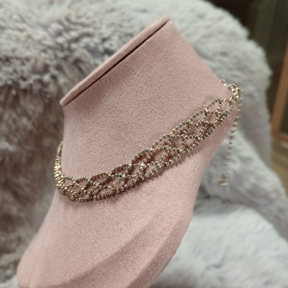 Dark Wind Gold Lace Beaded Collarbone Choker Necklace - Picture 3 of 5